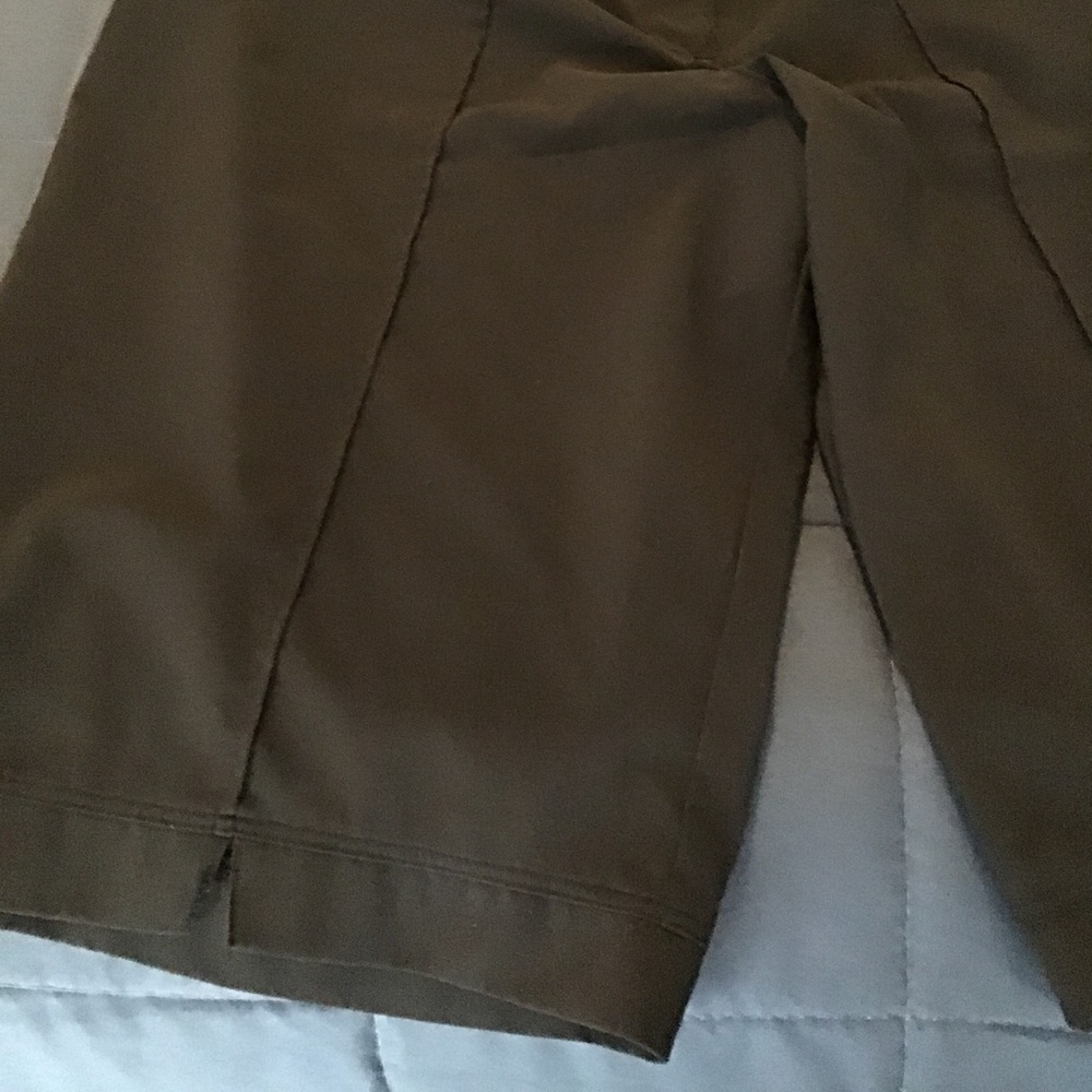 Adorable Champion pleated, long short. Black. Size Large.